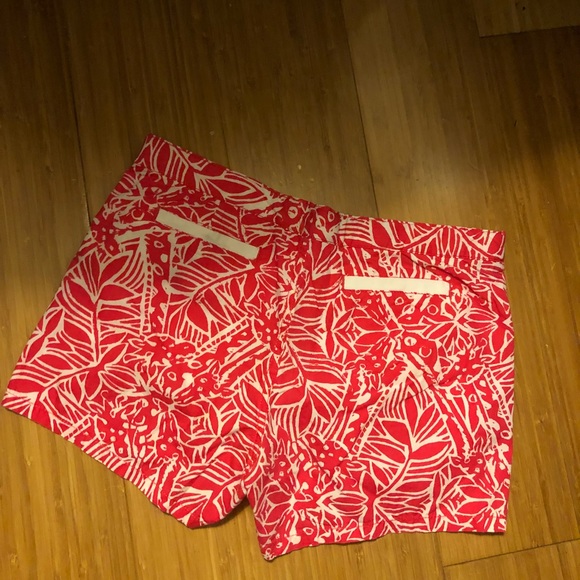 Lilly Pulitzer shorts -girls - Picture 2 of 2